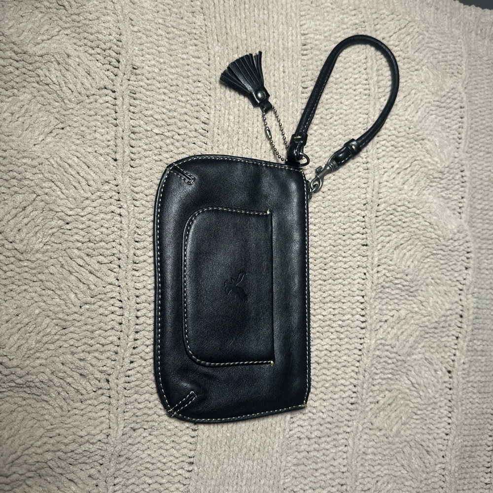 American eagle outfitters wristlet / wallet genuine leather